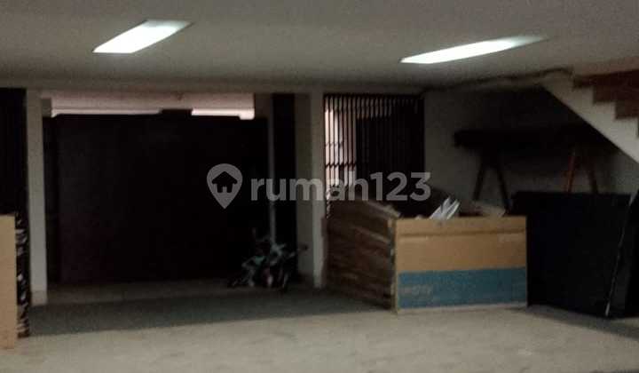 Sewa Rumah Lux di Mainroad Singgasana Pradana Bandung 2