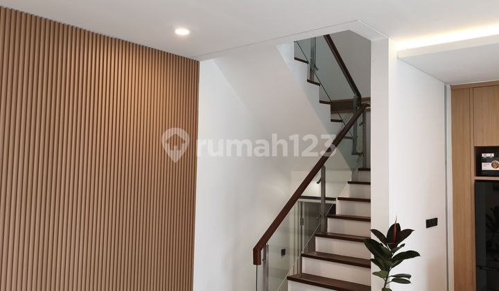 Jual Rumah Baru Modern Lux Furnish di Cluster Setra Duta Bandung 2