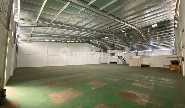 Sewa Gudang Strategis di Mainroad Sayap Moh Toha Bandung