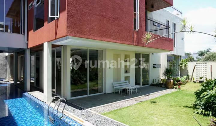 Sewa Rumah Villa 3 Lantai Private & Cozy di Setraduta Bandung 2