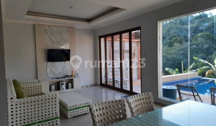 Jual Rumah Villa 3 Lantai Furnish +Pool di Dago Resort Bandung