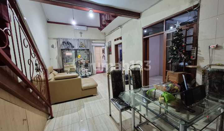 Di Jual Rumah di Sayap Sudirman Semi Furnished 2