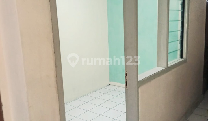 Rumah 2 Lantai Tki 1 Siap Huni Sedang Dipakai Jadi Rumah Kos