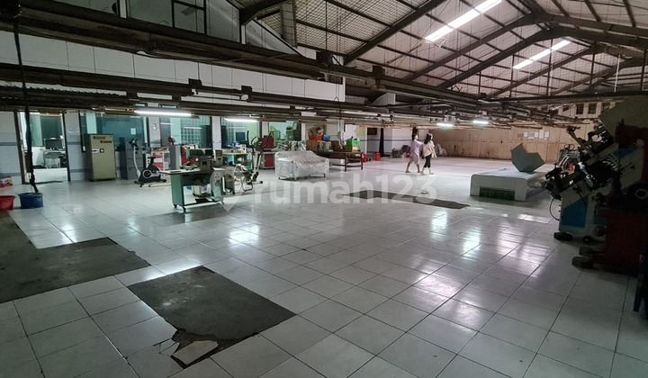 Gudang Ex Pabrik Sepatu Masih Ada Mesin bisa Difungsikan Investor