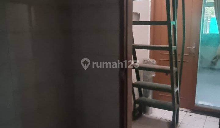 Rumah Bagus Semi Furnished SHM di Jalan Dadali, Bandung 2