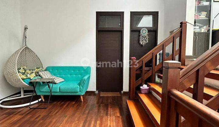 Rumah 3 Lantai Bagus Furnished di Srimahi, Bandung Sayap Bkr 2