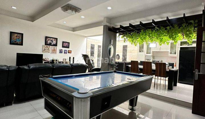 Rumah 3 Lantai Bagus Furnished di Srimahi, Bandung Sayap Bkr 1