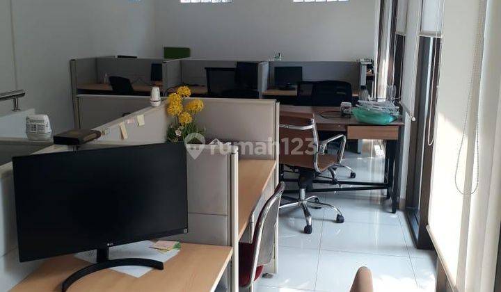 Rumah 2 Lantai Bagus di Setra Dago Antapani Bandung Strategis 2