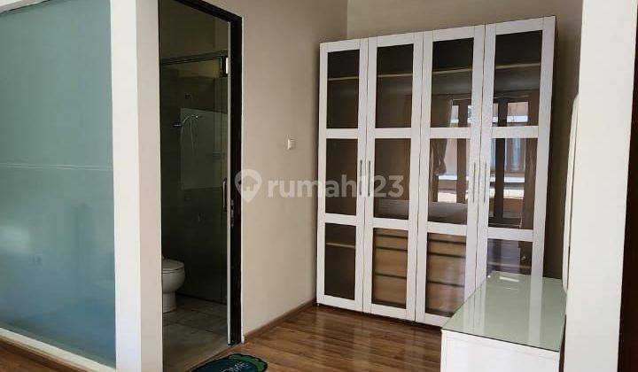 Rumah 2 Lantai Semi Furnished 1