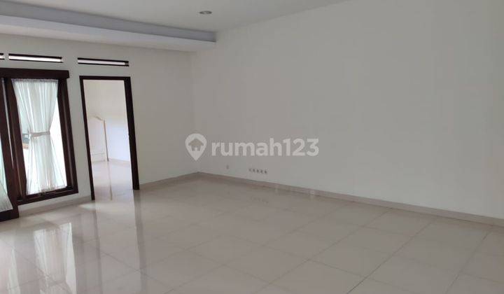 Rumah 2 Lantai Komplek Setraduta Bandung 1