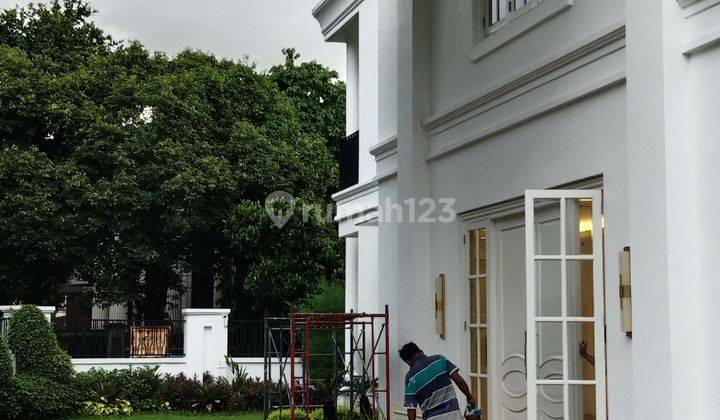 Rumah Baru Renovasi, 2 lantai, ada kolam renang 1