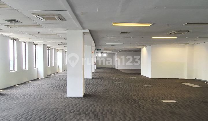 8-Story Ex Bank Building + 1 Basement Ready to Use