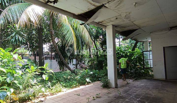 Rumah Lama Hitungan Tanah di Menteng, Shm  2