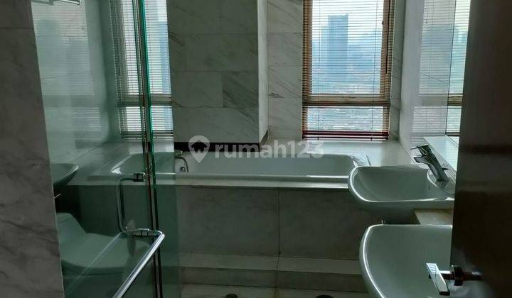 Apartemen  The Peak Sudirman Semi Furnished 1