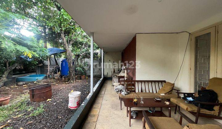 Rumah Murah di Menteng,Lokasi Bagus 2 Lantai 1