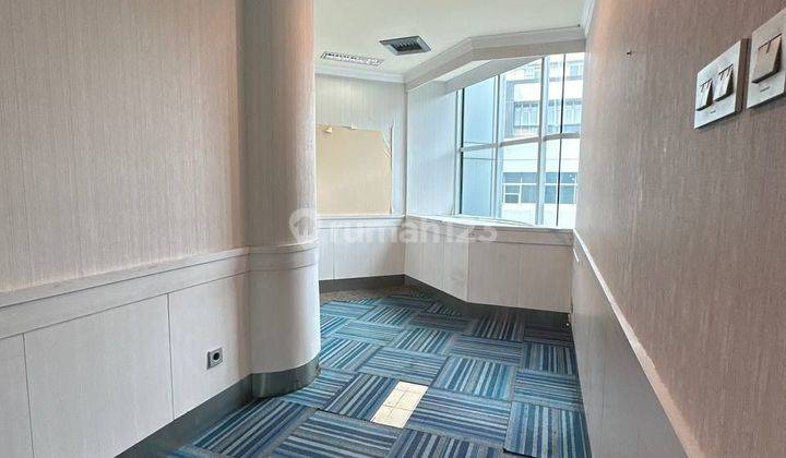 Gedung 5 lantai,Lokasi Menteng,Semi Furnished  2