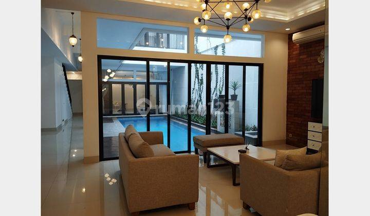 Rumah Bagus Modern Disewakan Furnished di Menteng, Jakarta Pusat 1