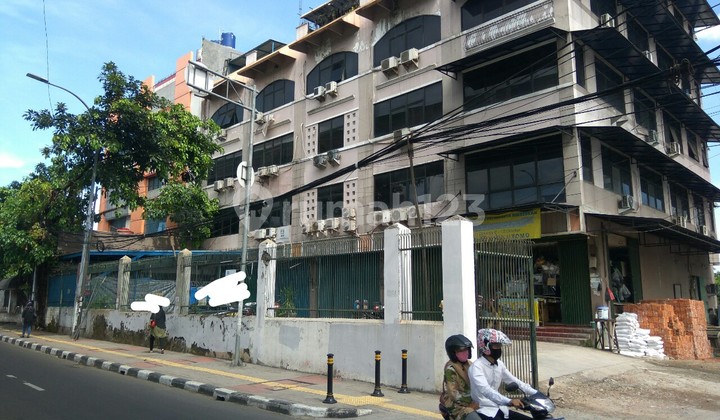 Dijual Ruko Gandeng 5 Unit di Kebayoran Baru Dijual Ruko Gandeng 5 Unit di Kebayoran Baru