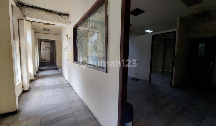 Dijual Mini Building 3 Lantai Cocok Untuk Usaha di Kemang, Jakarta Selatan 2