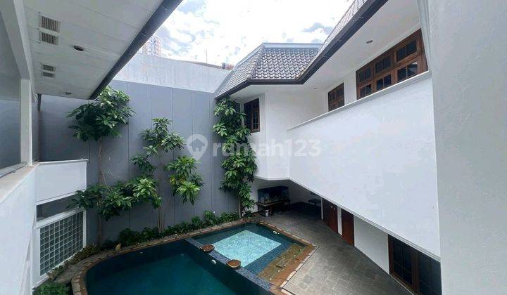 Rumah Disewakan Modern Semi Furnished Ex Kedubes Ada Kolam Renang Di Menteng, Jakarta Pusat 1