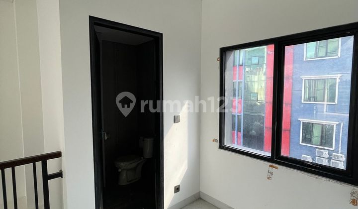 3-story shop house (ruko), Jl. Raden Saleh, Cikini, Menteng 2