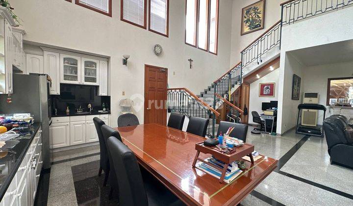 Dijual Rumah 2 Lantai Bagus Classic Dan Asri, di Menteng, Jakarta Pusat 1