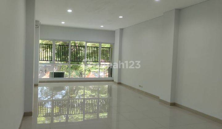 2 Unit Ruko Di MENTENG,JAKARTA  2