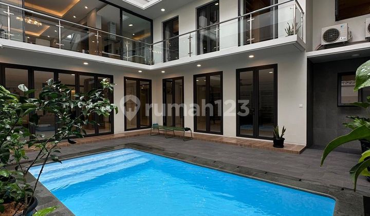 Rumah Mewah Modern Dalam Komplek di Jl Denpasar, Mega Kuningan