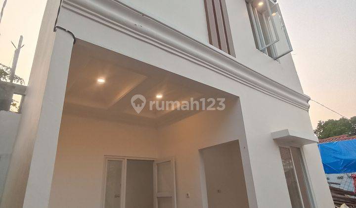 DI JUAL RUMAH 3 LANTAI MINIMALIS PALING LARIS MANIS  2