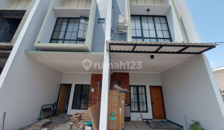 RUMAH 2 LANTAI PALING MURAH MERIAH LOKASI 5 MENIT STASIUN KERETA  2