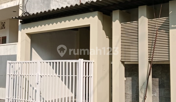 Dijual Rumah SHM di Griya Asri Pakuwon City Surabaya 1