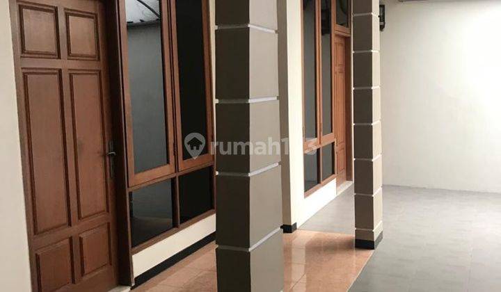 Disewakan Murah Rumah 2 Lantai Dharmahusada Indah Utara Surabaya 1