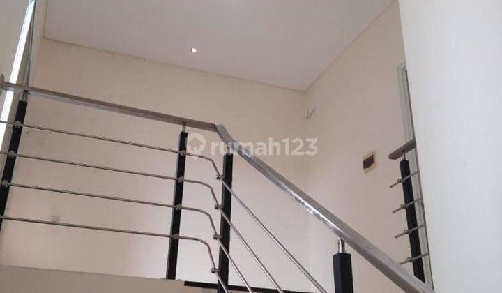 Dijual Rumah 2 Lantai SHM di Jalan Rangkah Tambaksari Surabaya 2