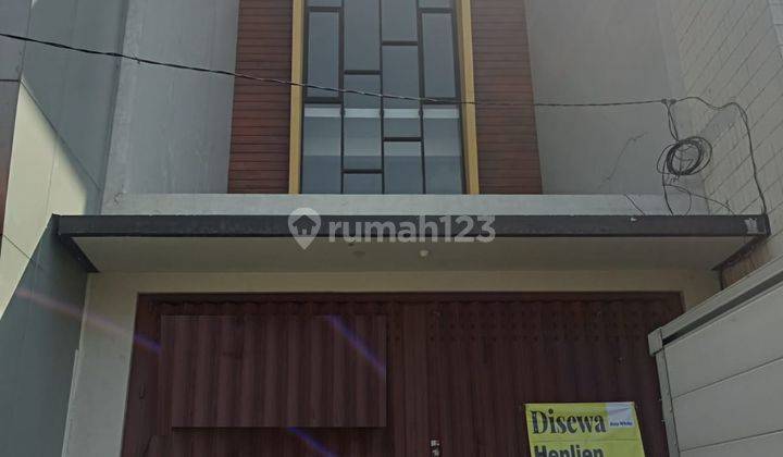 Disewakan Ruko Area Komersial di Jl Jagalan Surabaya 1