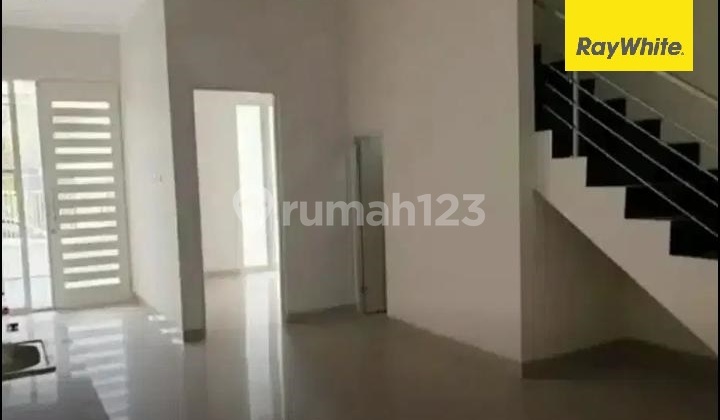 Dijual Rumah 2 Lantai SHM di Kutisari Utara Surabaya 2