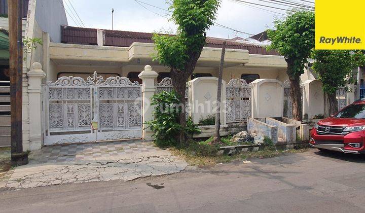 Disewakan Rumah di Dharmahusada Indah Utara Surabaya 1