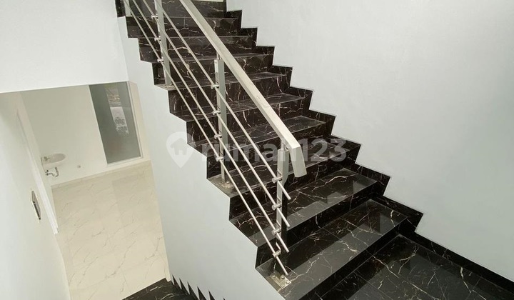 Dijual Termurah Rumah 2 Lantai di Bukit Palma Citraland Surabaya 2