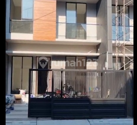 Dijual Rumah 2 Lantai SHM di Mulyosari Prima Surabaya 1