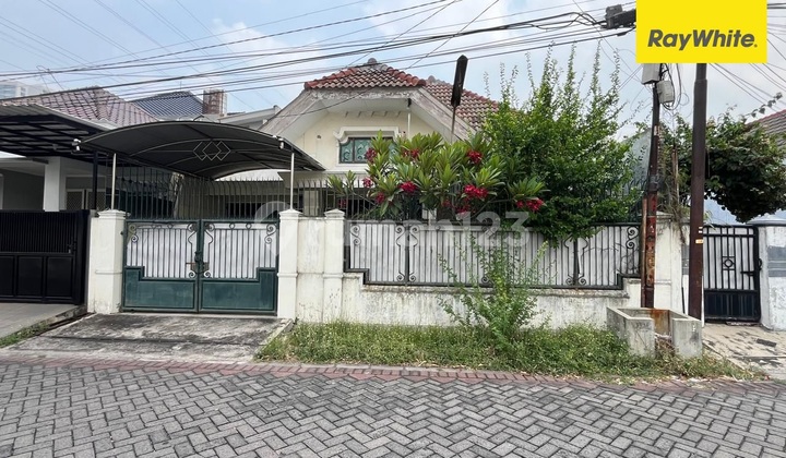 Dijual Rumah 2 Lantai di Manyar Tirtoyoso Surabaya