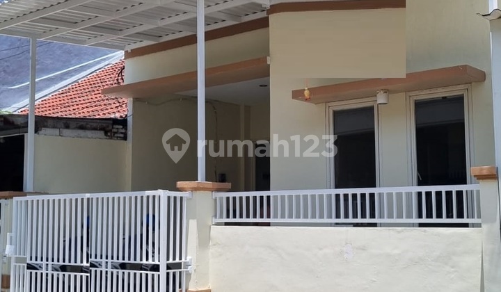 Dijual Rumah 2 Lantai di Griya Asri Pakuwon City Surabaya