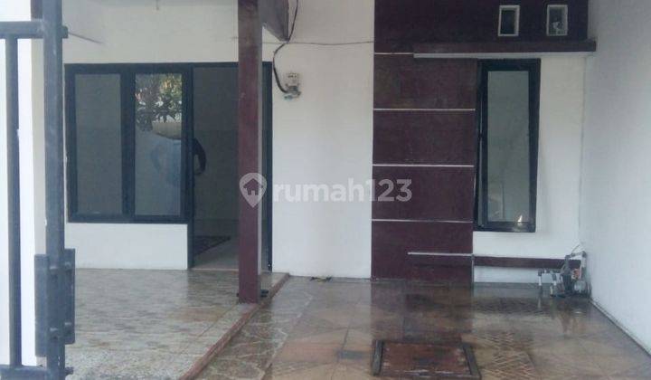 Dijual Rumah Siap Huni Strategis di Western Village Surabaya 1