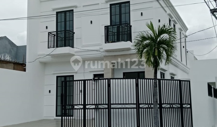 Dijual Rumah 2 lantai Hook di Sutorejo Timur Surabaya 1