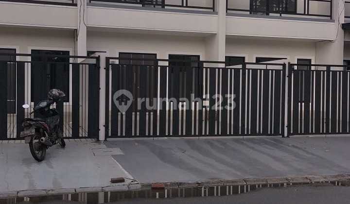 Rumah Siap Huni Lokasi Citra Raya Cikupa