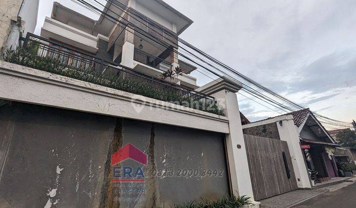 Rumah Dijual Murah 3 Lantai di Kebon Jeruk 1