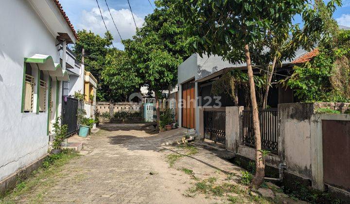 Rumah di Jurangmangu Barat Pondok Aren Tangerang Selatan 1