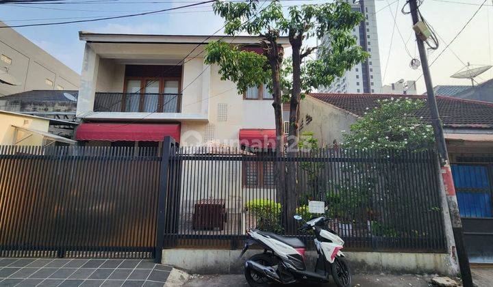 Rumah 2 Lantai Bagus SHM di Kebayoran Lama 1