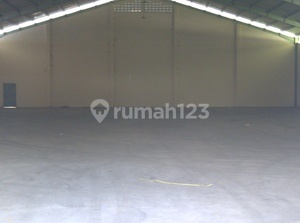 Warehouse in Solo City Center Accessible by Fusso Trucks, Tronton Trucks, Considered Close to Toll Gate