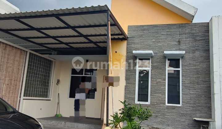 One-Story Minimalist Modern Cluster House in Colomadu Solo Area, One Gate System, CCTV & 24-Hour Security