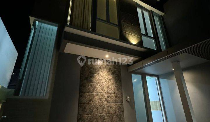 RUMAH MEWAH FULLY FURNISHED 2 LANTAI MINIMALIS MODERN 1