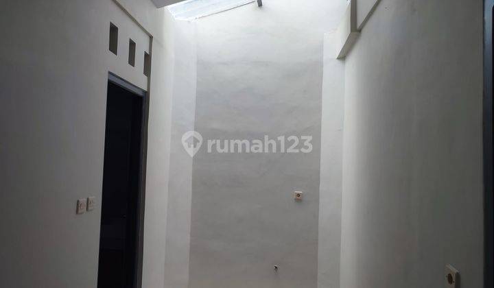 Rumah 1 Lantai Minimalis Modern Tengah Kota Solo  2